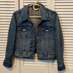 Levi’s small women’s Jean jacket
